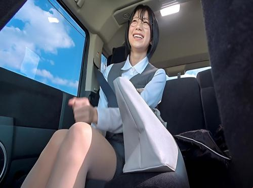 차에서 비서를 강간했다